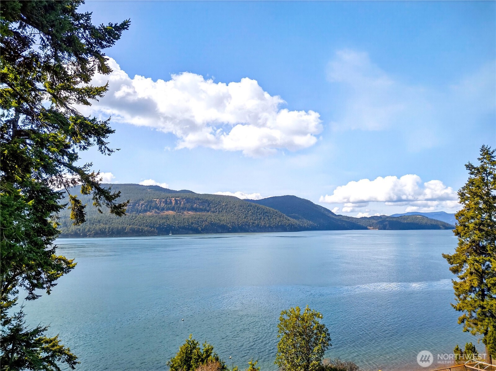 5132 West Shore Road Anacortes WA 98221