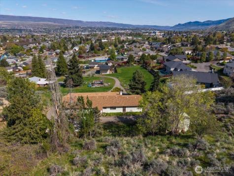 1531 Millerdale Avenue Wenatchee WA 98801