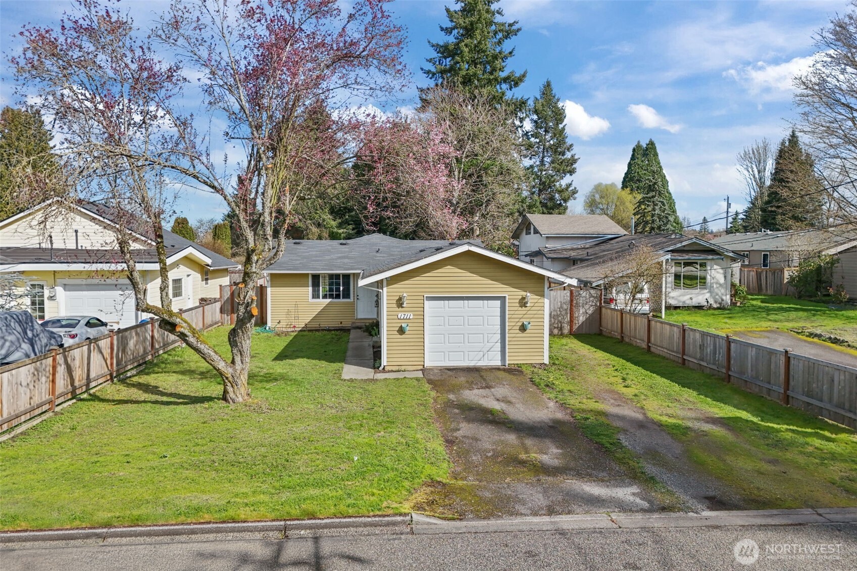 1711 4th Avenue NW Puyallup WA 98371