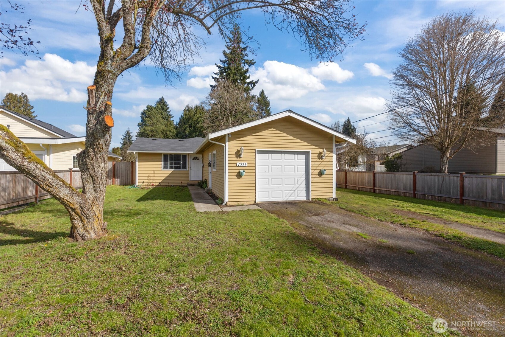 1711 4th Avenue NW Puyallup WA 98371