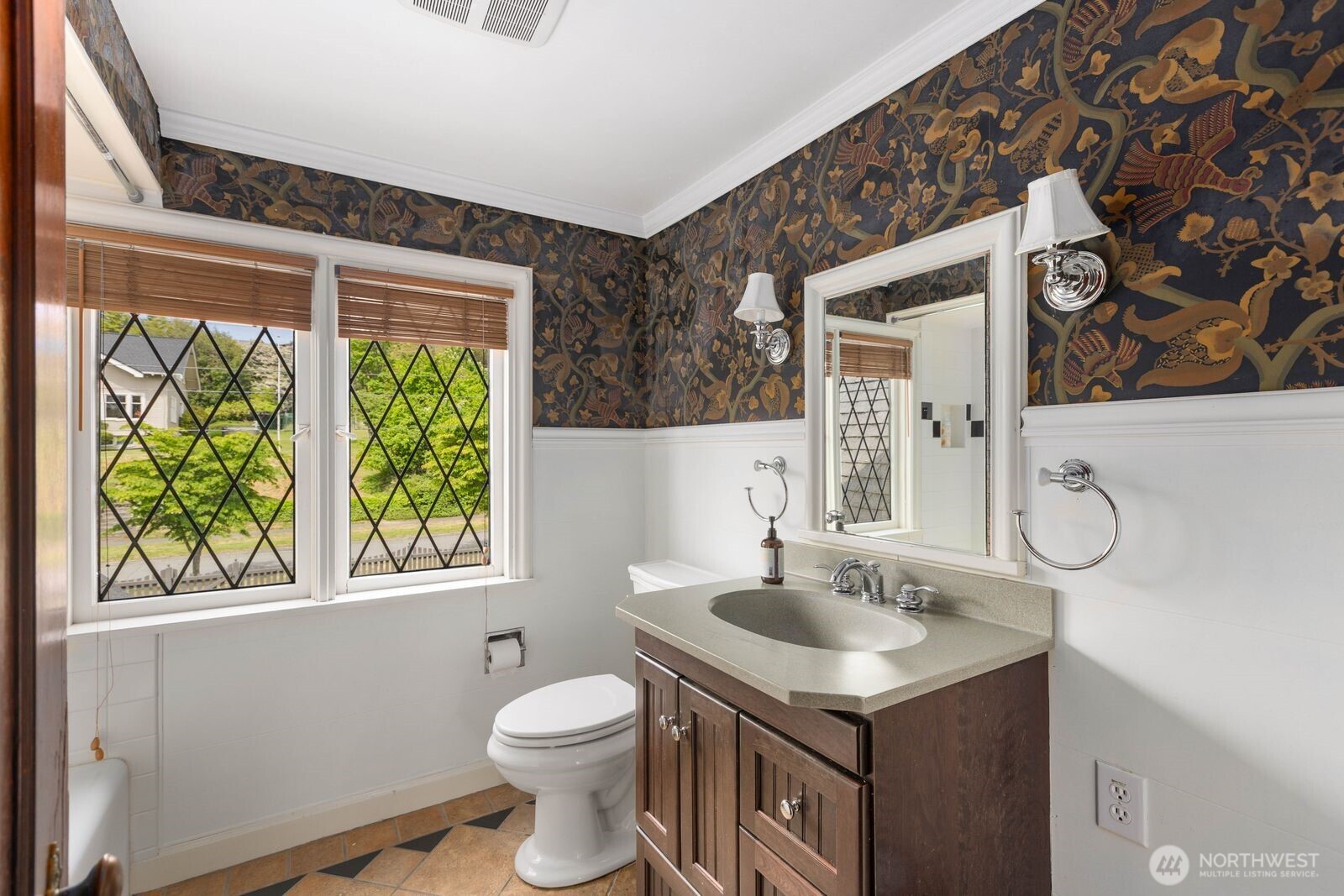 1720 Knox Avenue Bellingham WA 98225