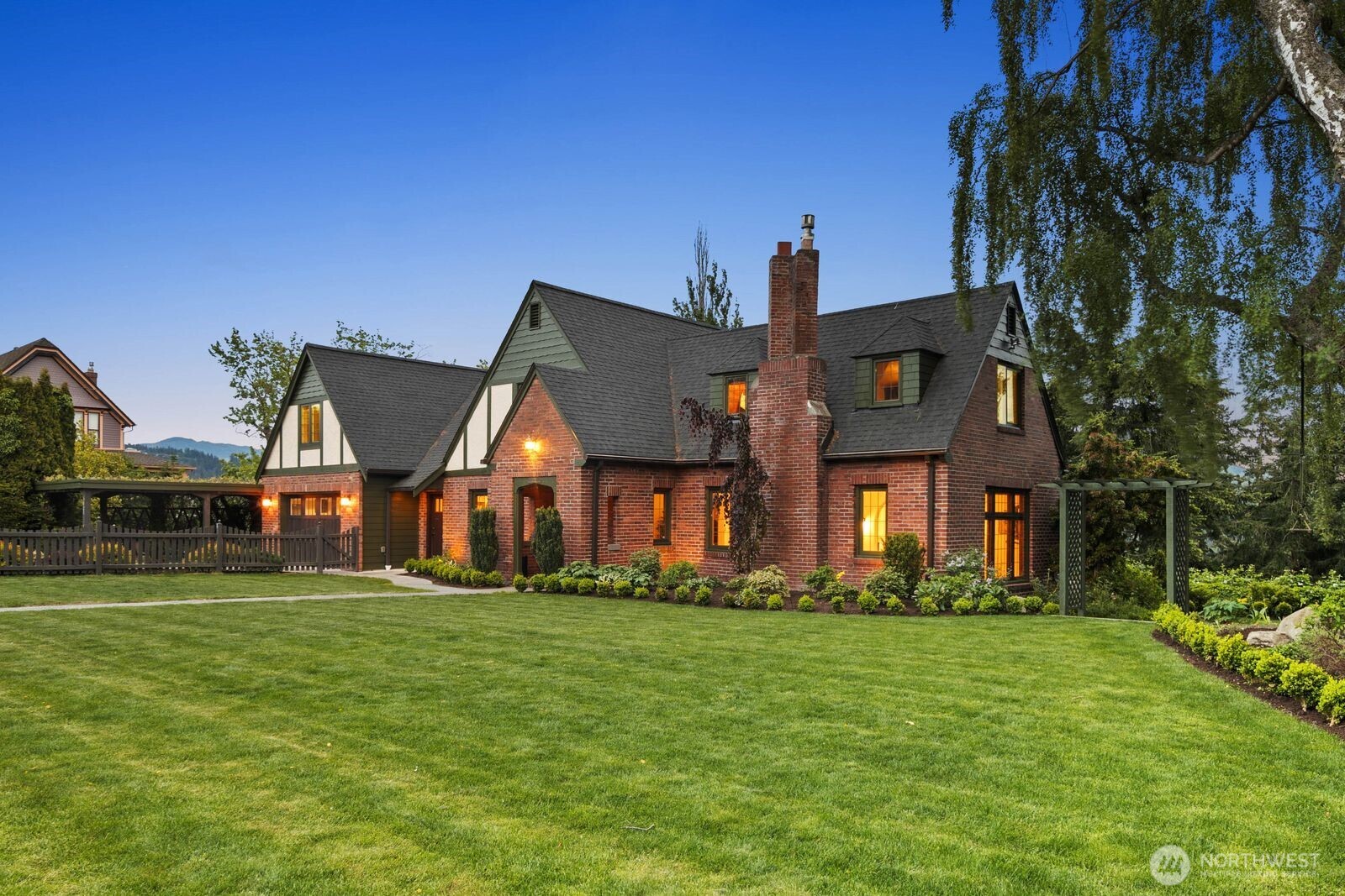 1720 Knox Avenue Bellingham WA 98225