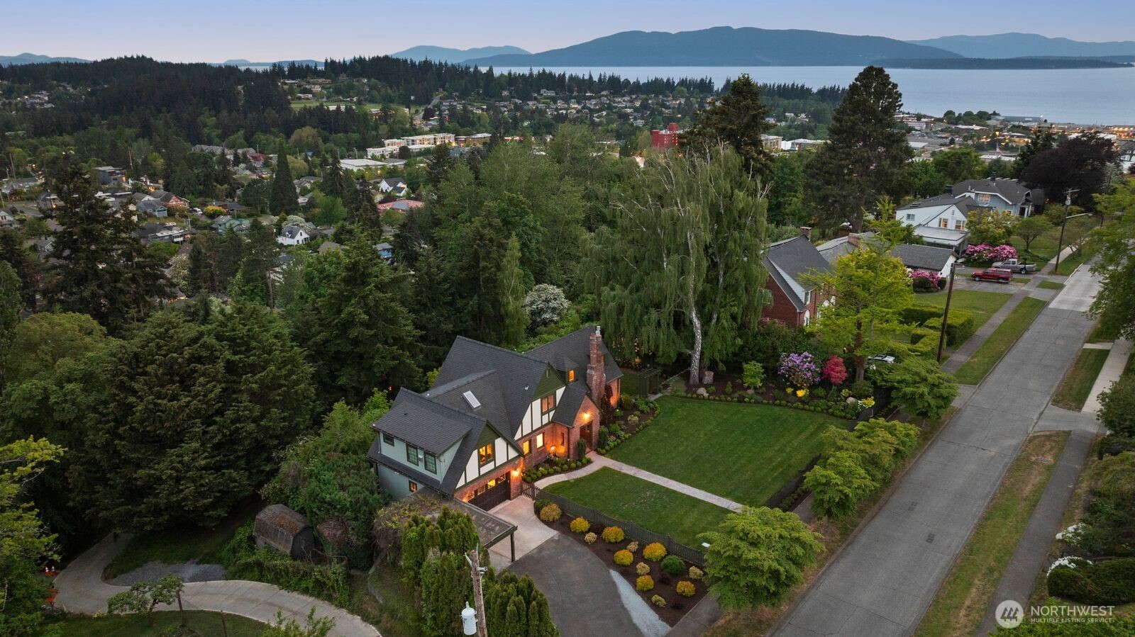 1720 Knox Avenue Bellingham WA 98225