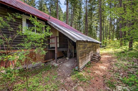22505 Saddle Street Leavenworth WA 98826