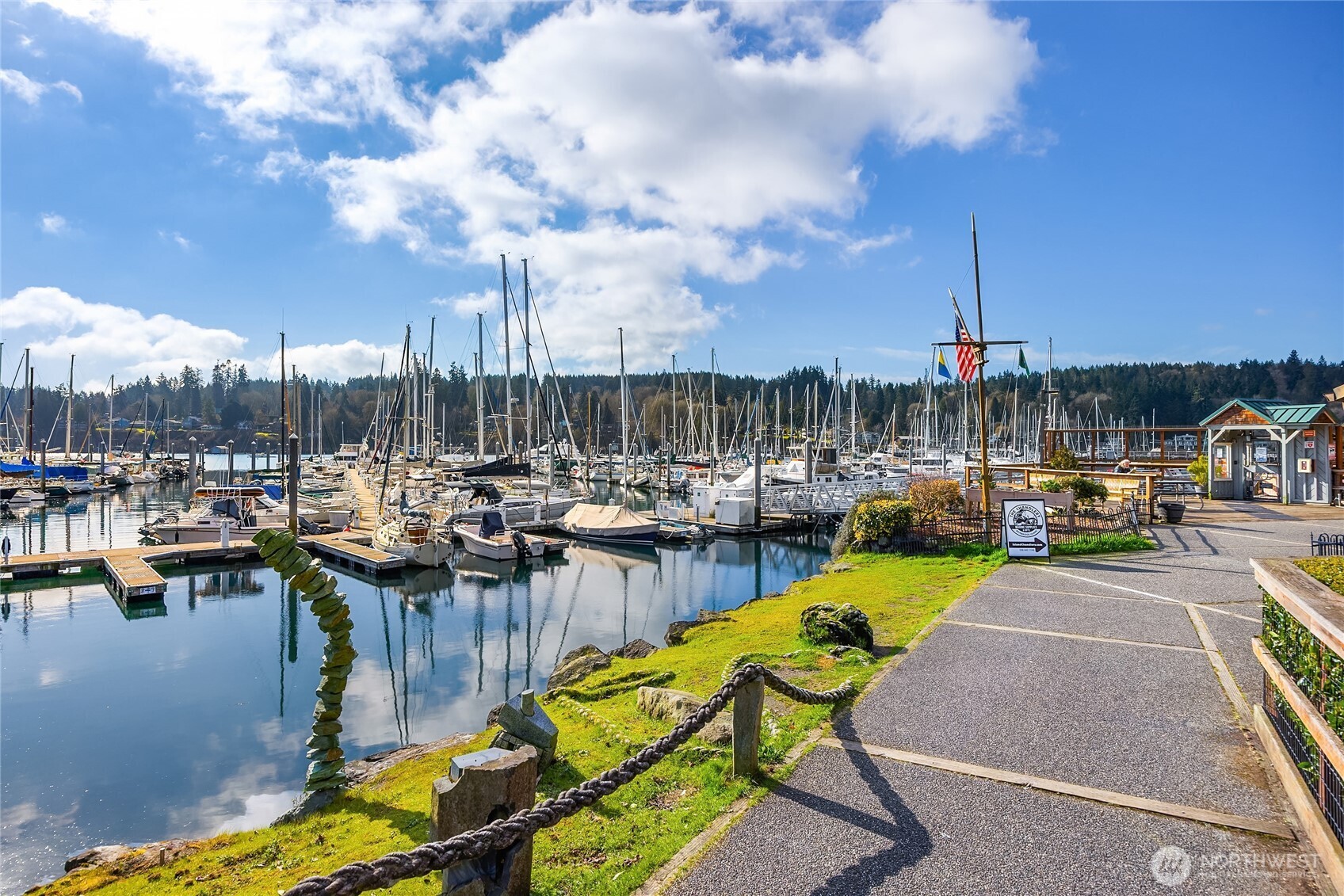141 Parfitt Way SW Bainbridge Island WA 98110