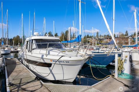 141 Parfitt Way SW Bainbridge Island WA 98110
