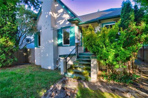 7818 NE Lake City Way NE Seattle WA 98115