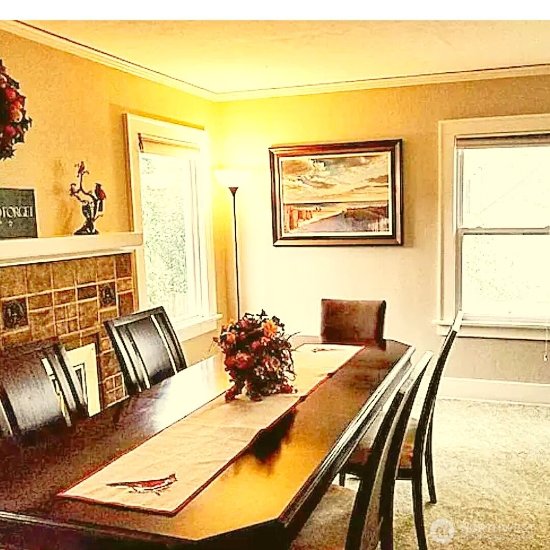7818 NE Lake City Way NE Seattle WA 98115