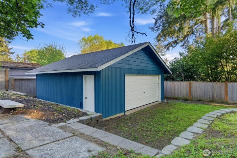6123 NE 185th Street Kenmore WA 98028