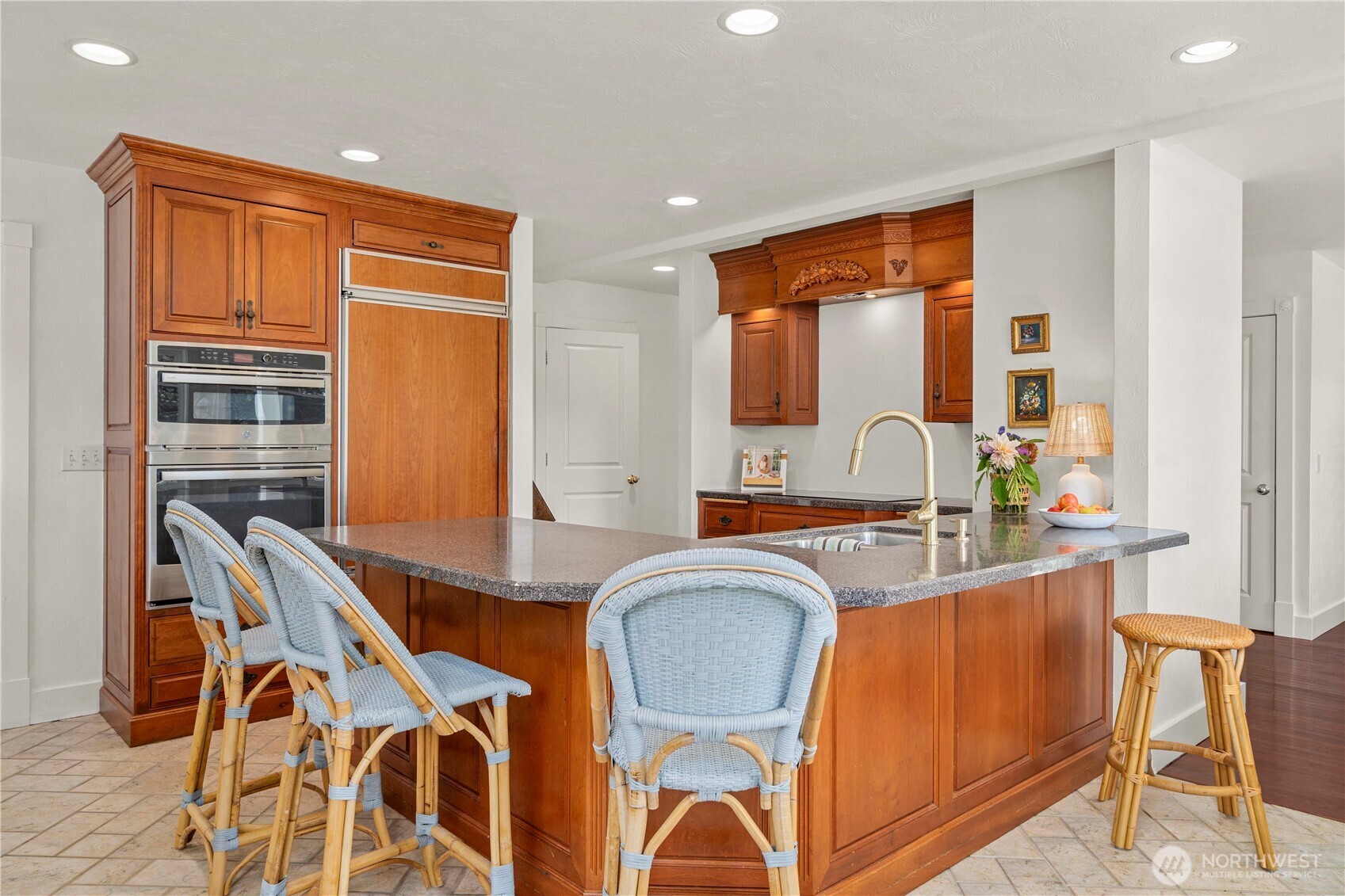 24 Broadway Hill Road Hoquiam WA 98550