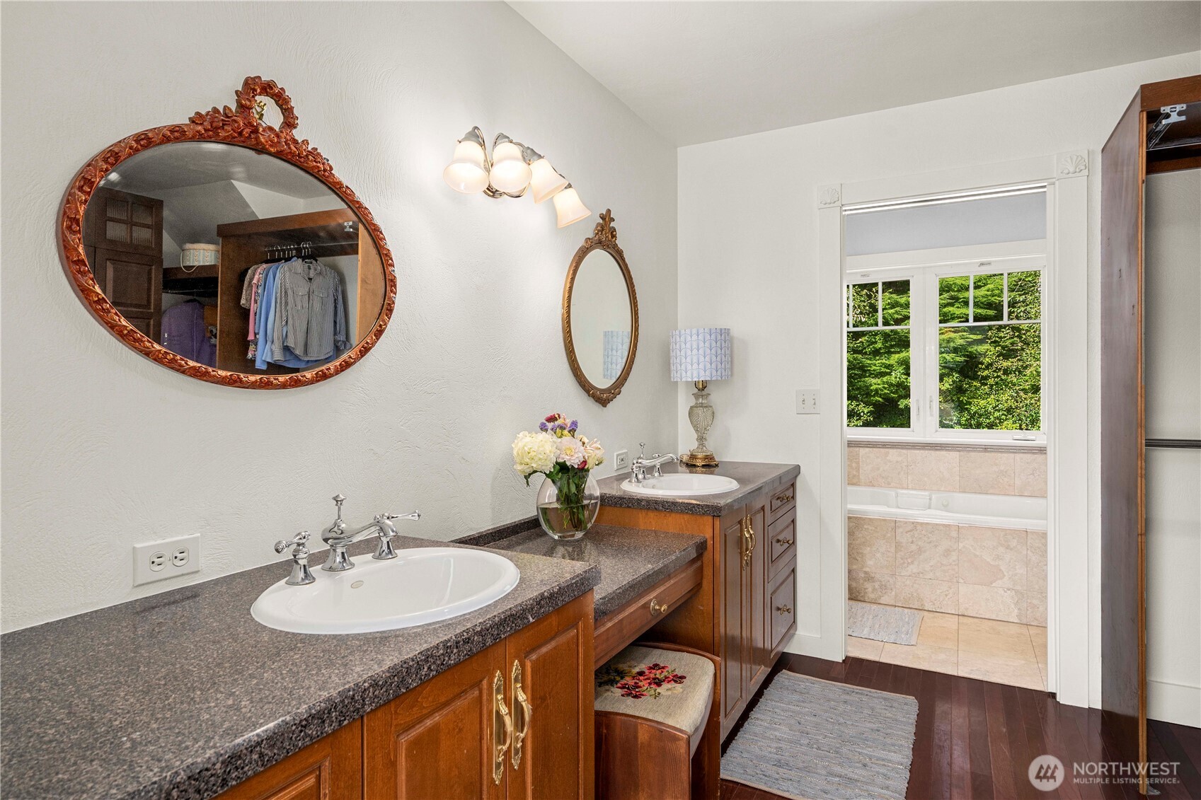 24 Broadway Hill Road Hoquiam WA 98550