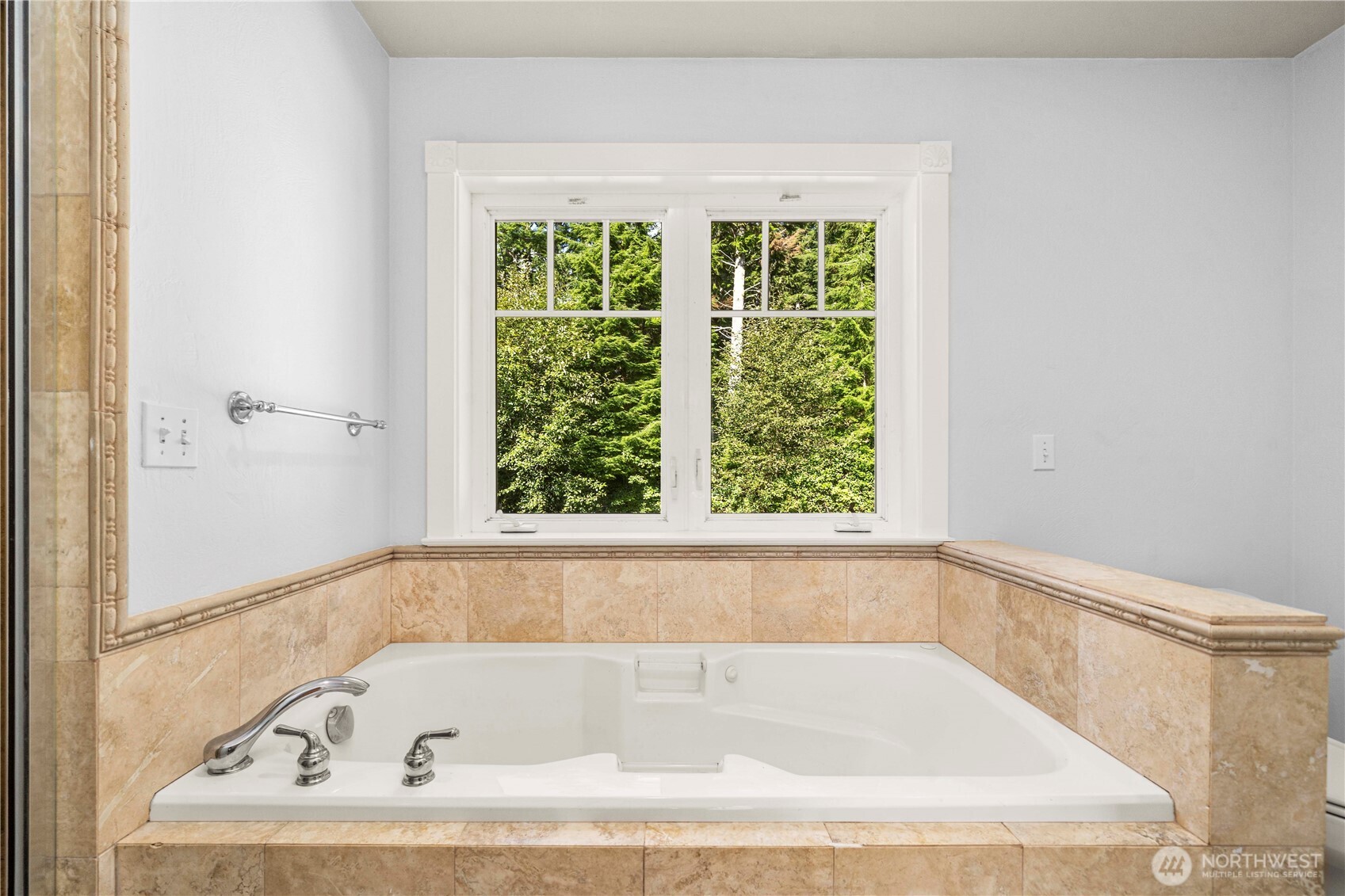 24 Broadway Hill Road Hoquiam WA 98550