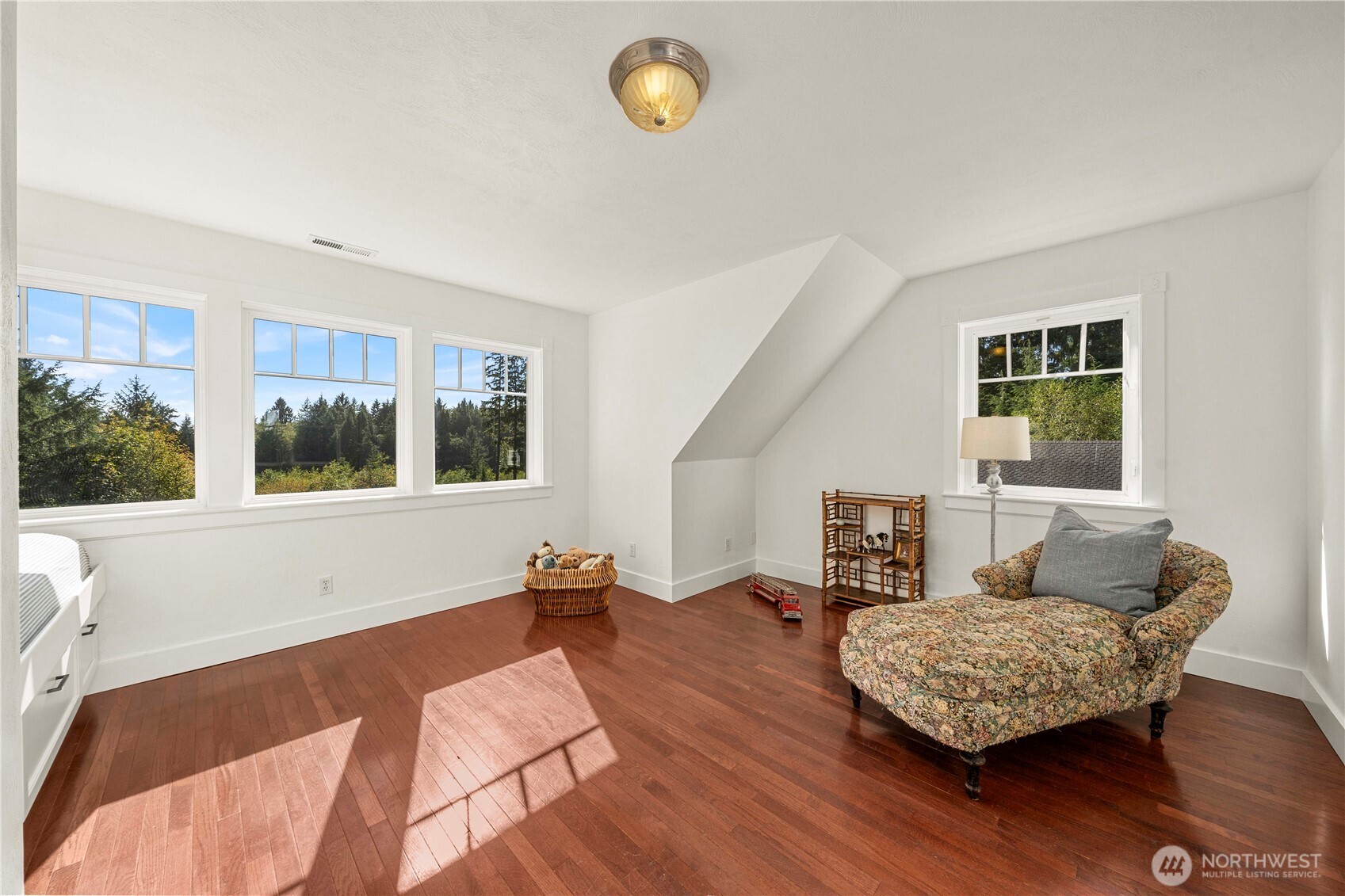 24 Broadway Hill Road Hoquiam WA 98550
