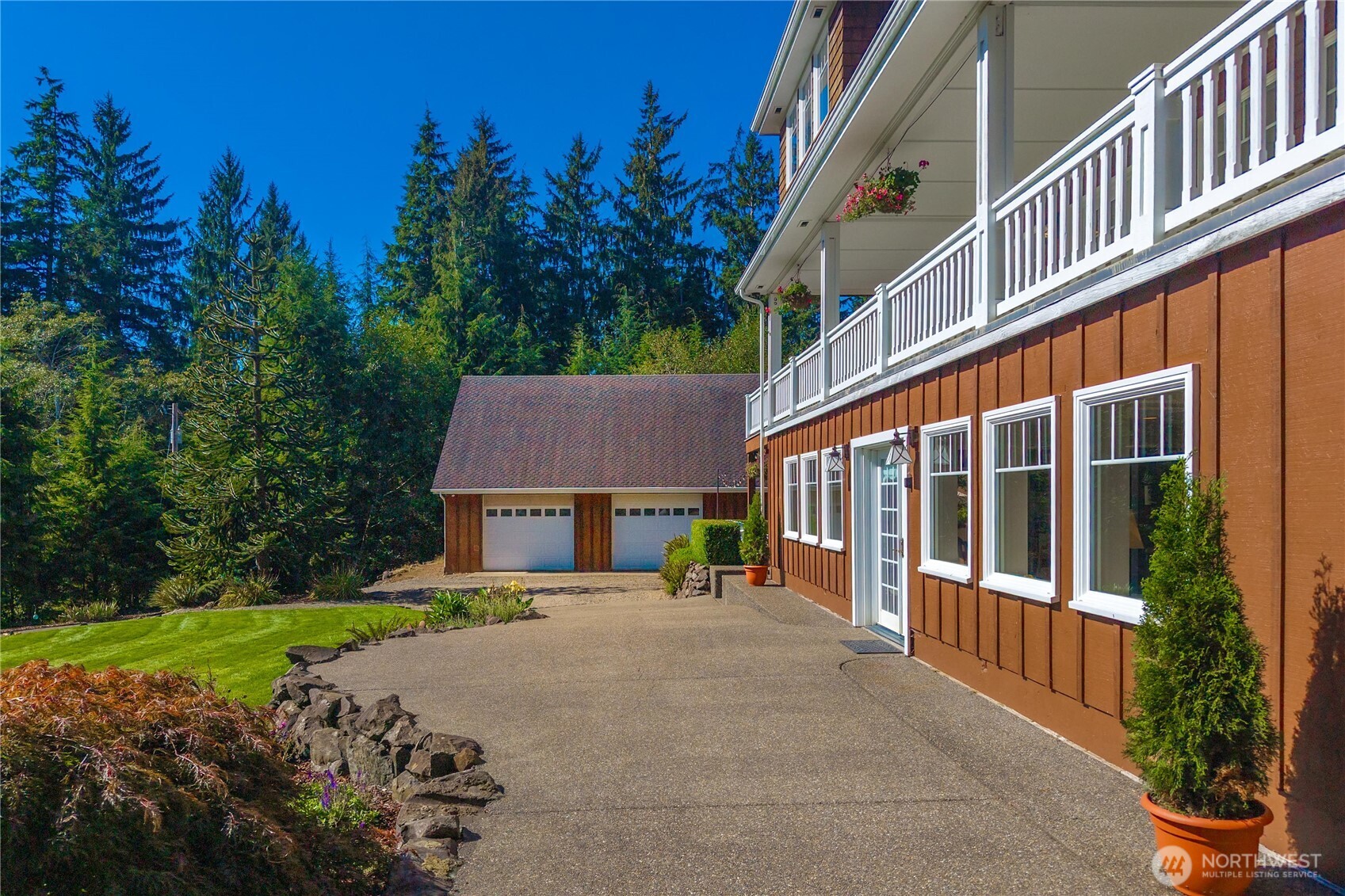 24 Broadway Hill Road Hoquiam WA 98550