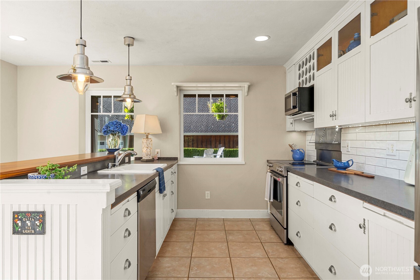 24 Broadway Hill Road Hoquiam WA 98550