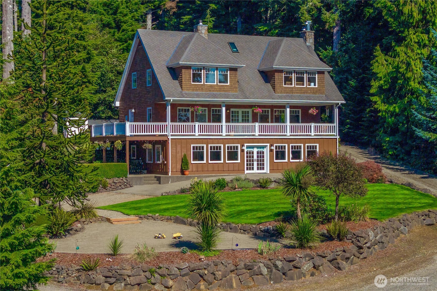24 Broadway Hill Road Hoquiam WA 98550
