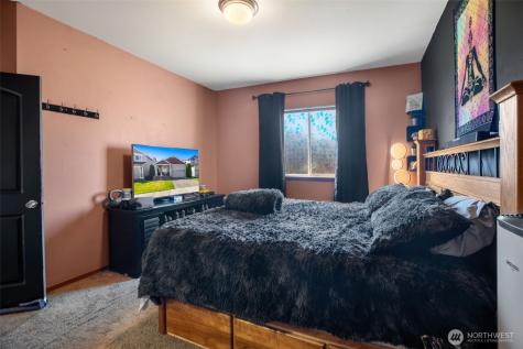 7042 E J Street Tacoma WA 98404