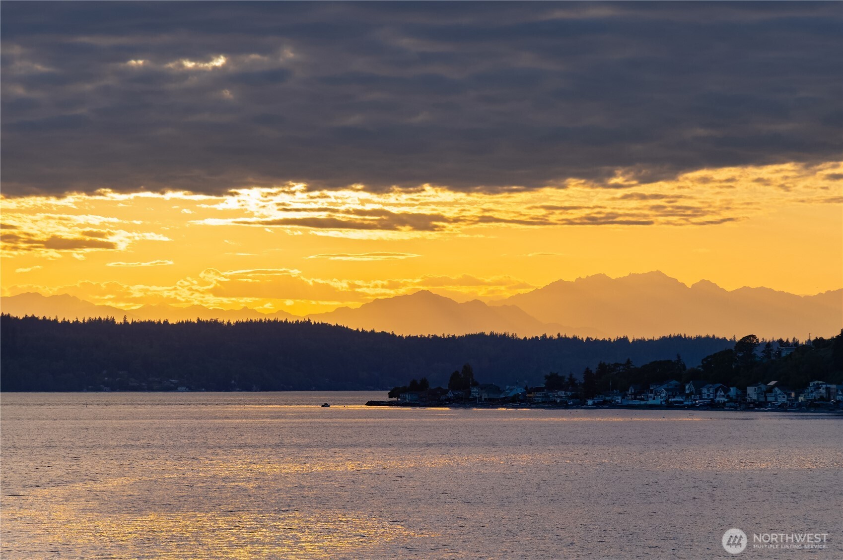 18051 Normandy Terrace SW Normandy Park WA 98166