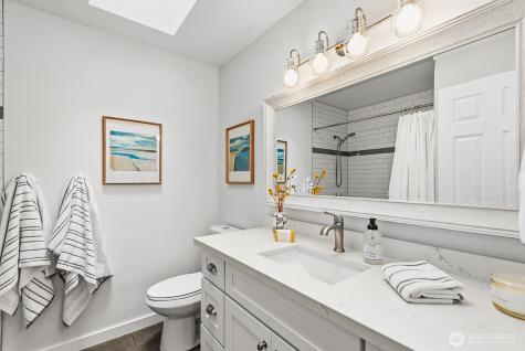 4035 NE 110th Street Seattle WA 98125