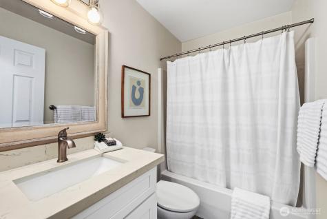 4035 NE 110th Street Seattle WA 98125