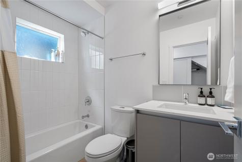 1300 E Remington Court Seattle WA 98122
