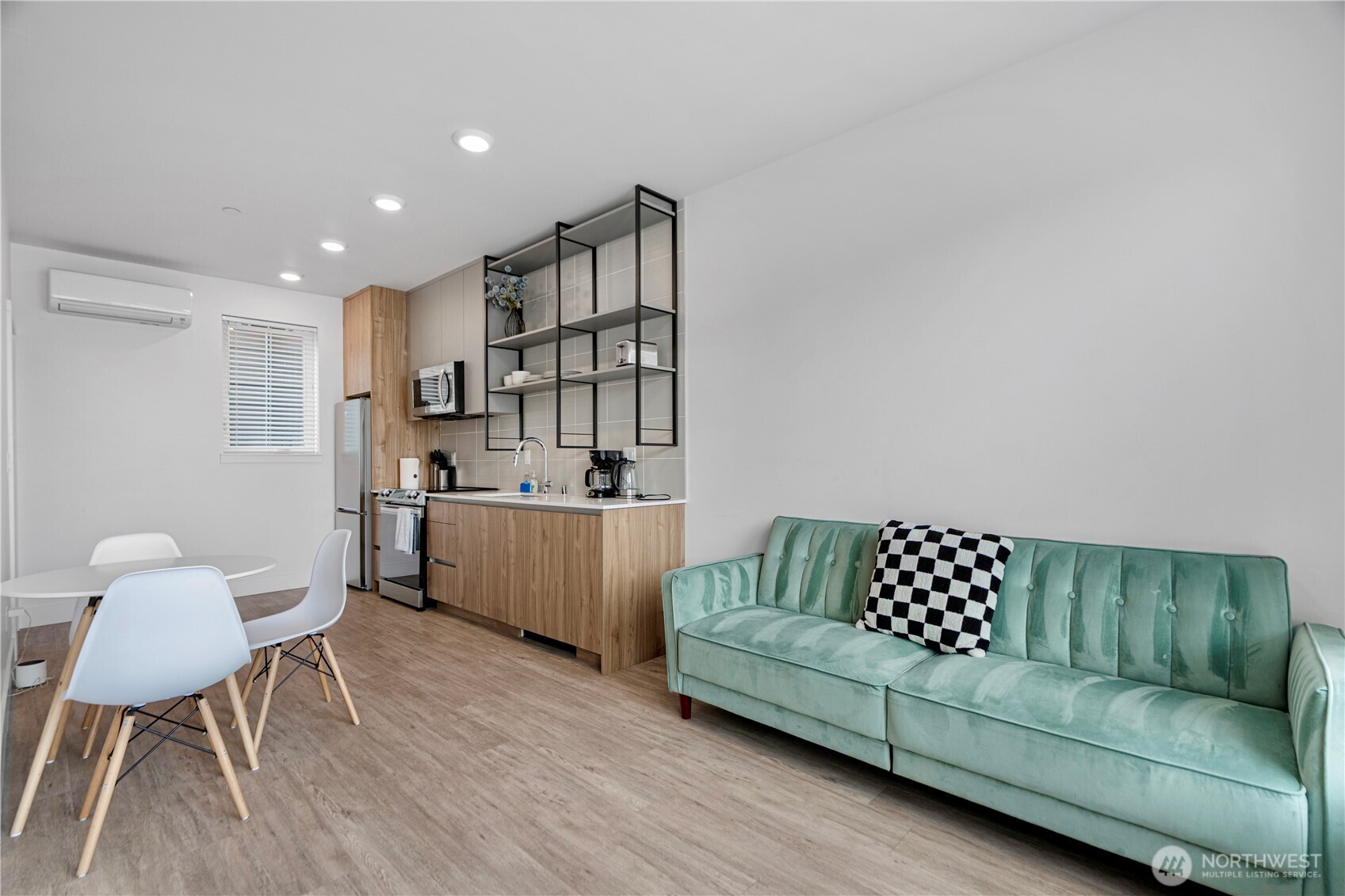 1300 E Remington Court Seattle WA 98122