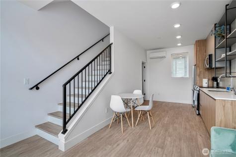 1300 E Remington Court Seattle WA 98122