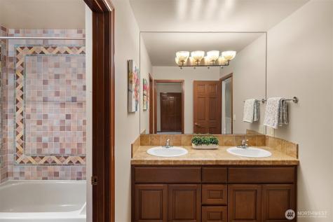 26319 NE 34th Street Redmond WA 98053
