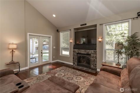 9002 65th Avenue E Puyallup WA 98371