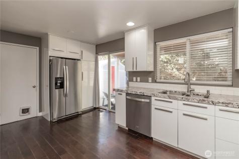 9002 65th Avenue E Puyallup WA 98371