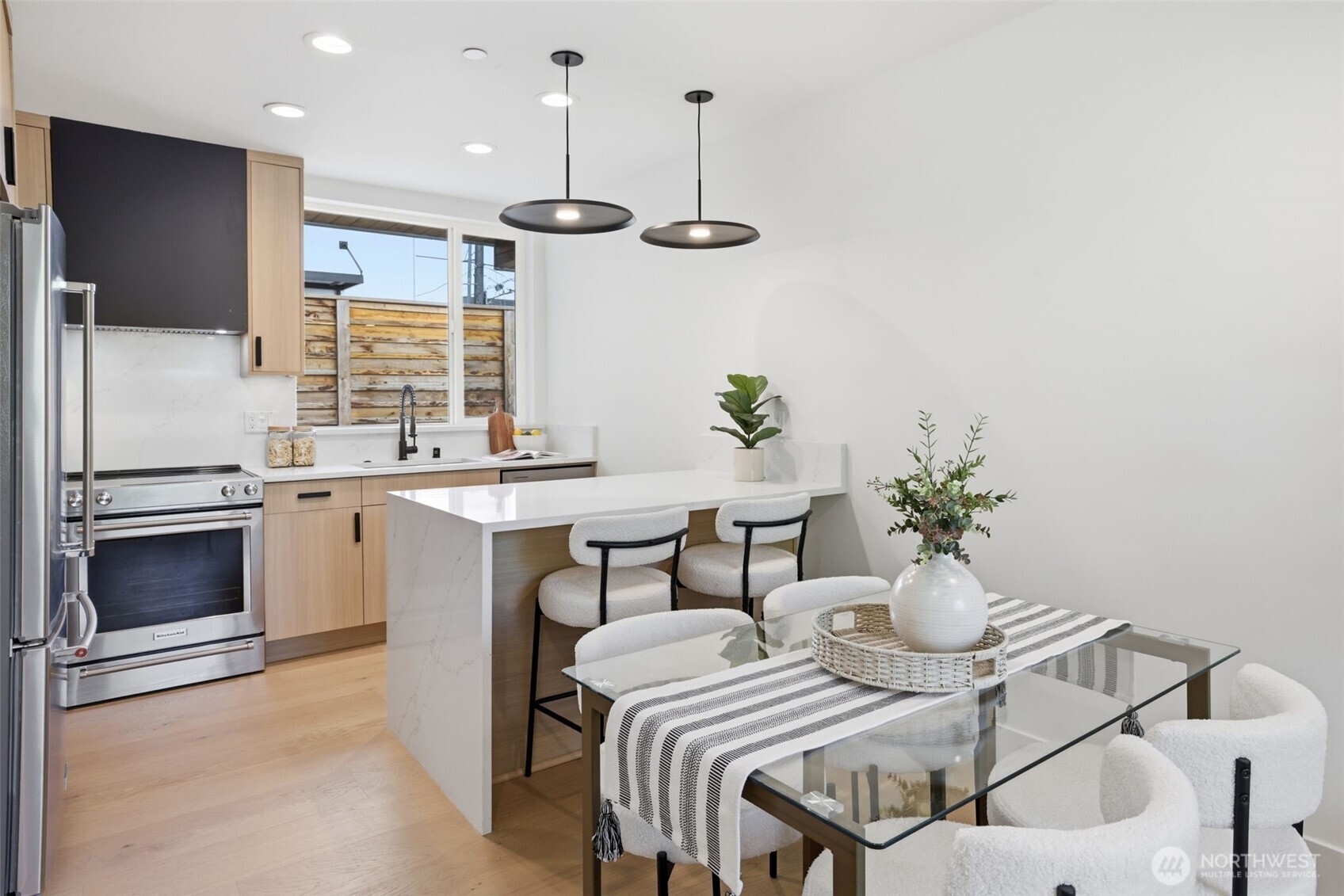 6406 Fauntleroy Way SW Seattle WA 98136