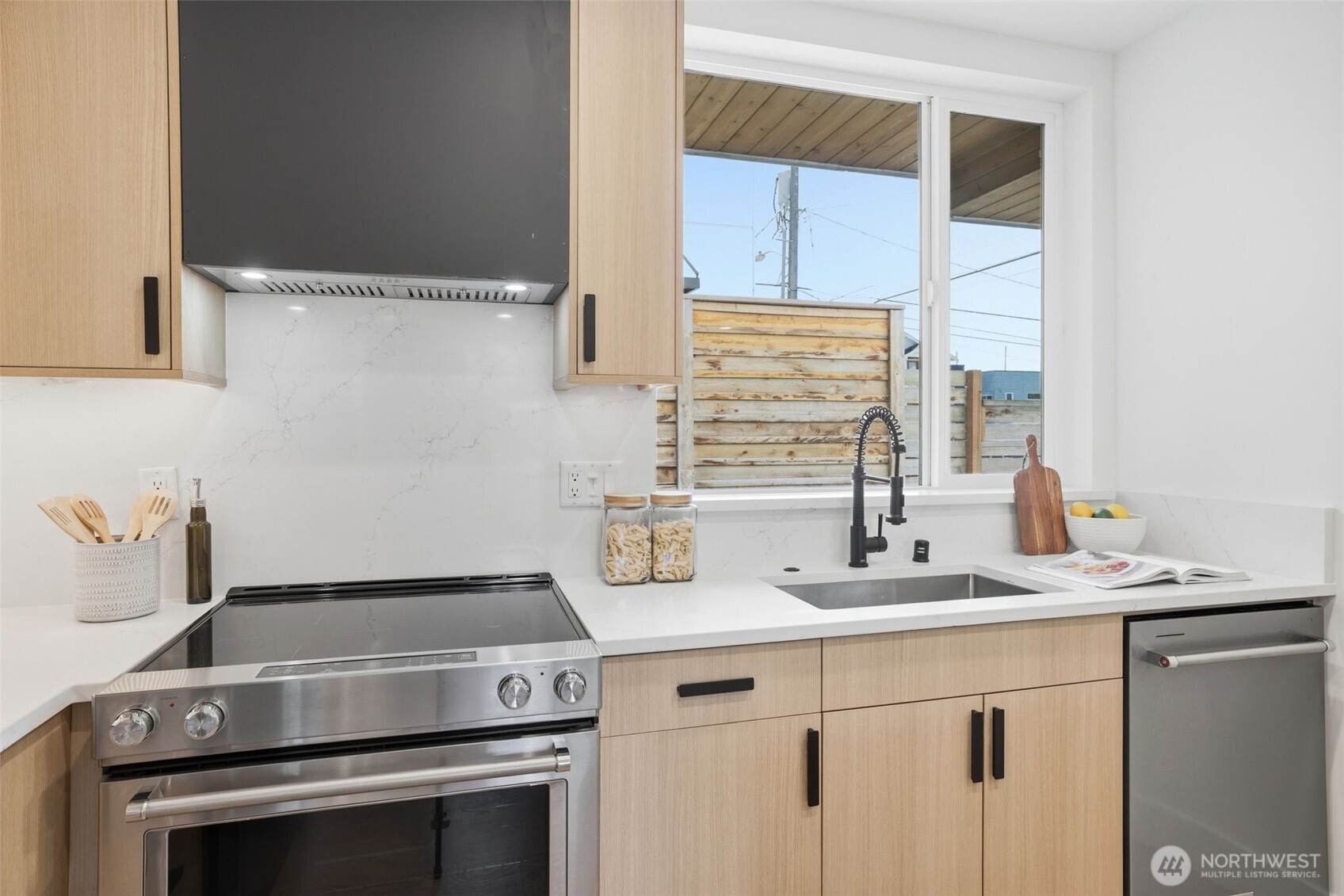 6406 Fauntleroy Way SW Seattle WA 98136