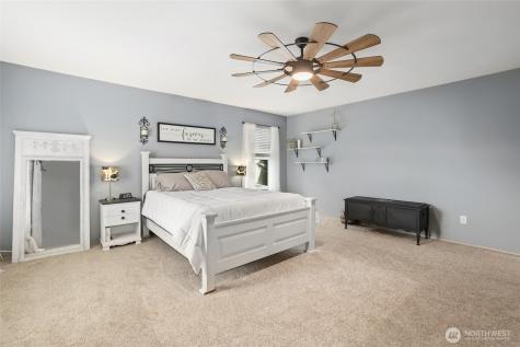 18401 95th Avenue Court E Puyallup WA 98375