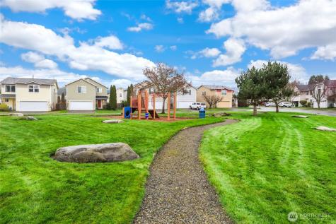 18401 95th Avenue Court E Puyallup WA 98375
