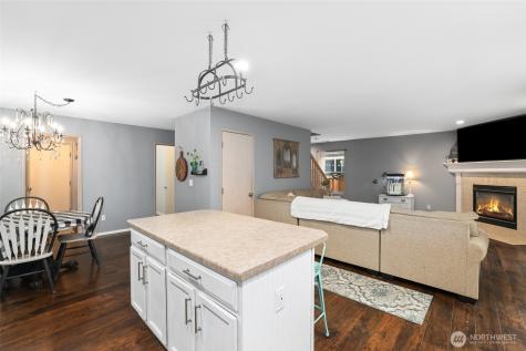 18401 95th Avenue Court E Puyallup WA 98375