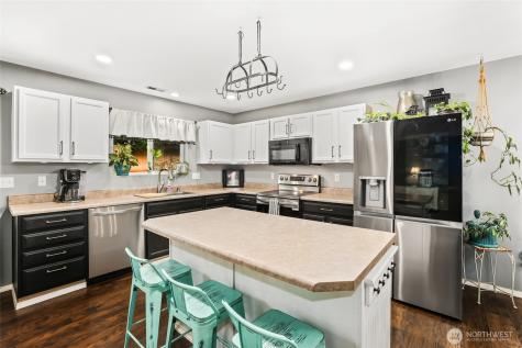 18401 95th Avenue Court E Puyallup WA 98375