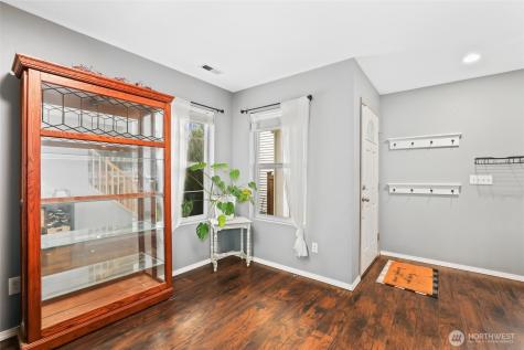 18401 95th Avenue Court E Puyallup WA 98375