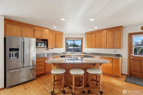 2910 13th Street SW Puyallup WA 98373