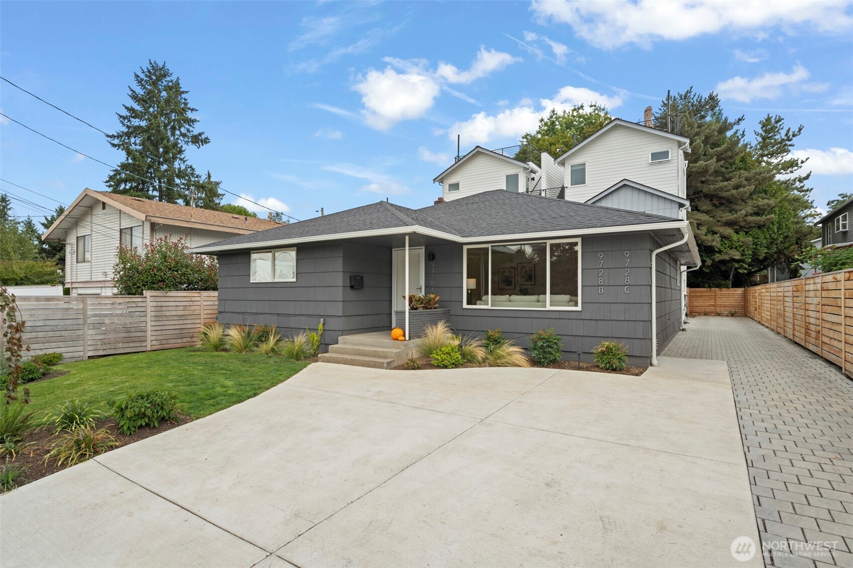 9728 57th Avenue S Seattle WA 98118