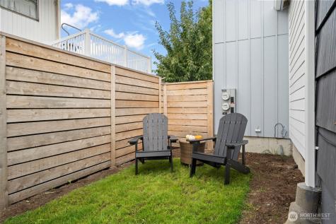 9728 57th Avenue S Seattle WA 98118