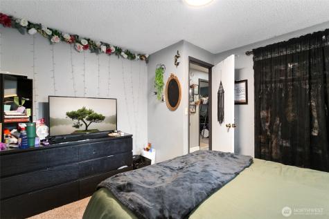 8025 S Bell Street Tacoma WA 98408