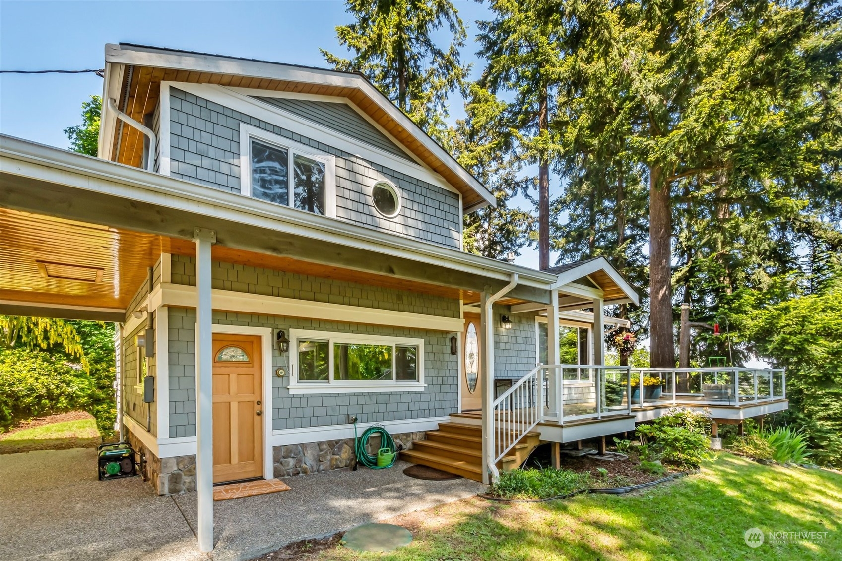 8045 Island Court Clinton WA 98236