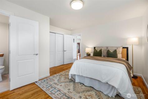 7021 20th Avenue NE Seattle WA 98115