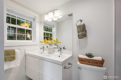 7021 20th Avenue NE Seattle WA 98115