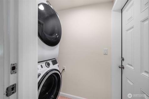 7021 20th Avenue NE Seattle WA 98115