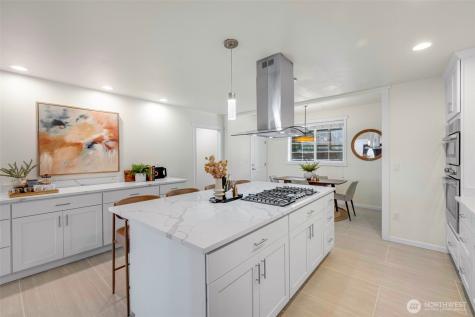 7021 20th Avenue NE Seattle WA 98115