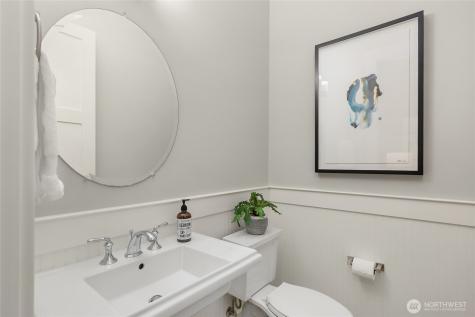 7817 NE Ledgestone Loop Bainbridge Island WA 98110