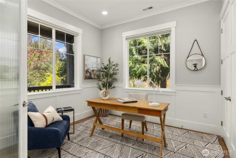 7817 NE Ledgestone Loop Bainbridge Island WA 98110