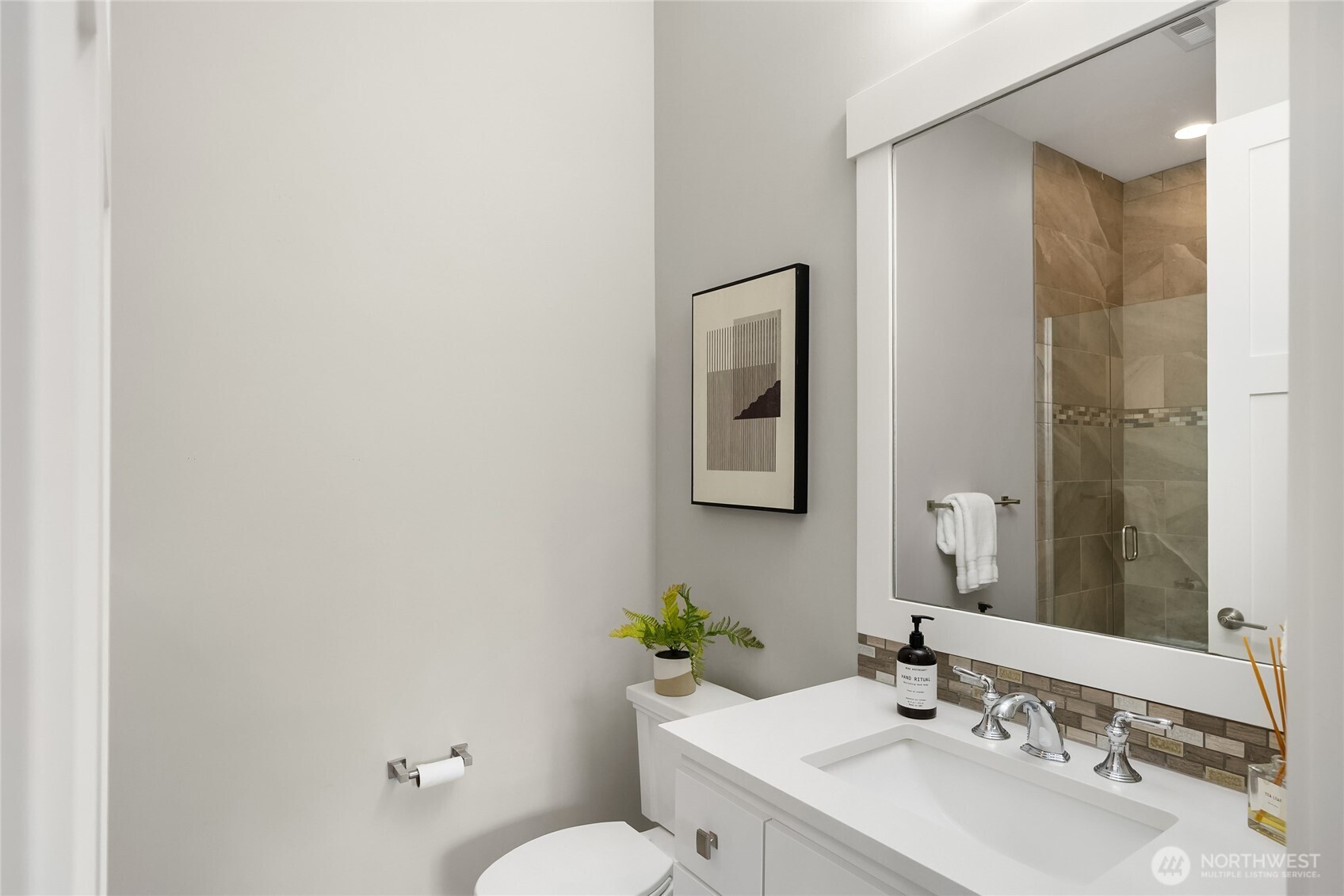 7817 NE Ledgestone Loop Bainbridge Island WA 98110