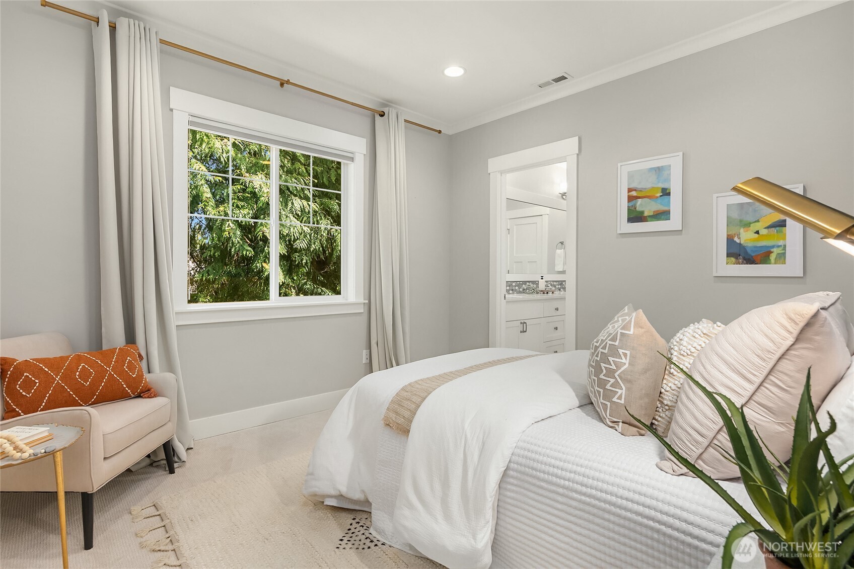 7817 NE Ledgestone Loop Bainbridge Island WA 98110